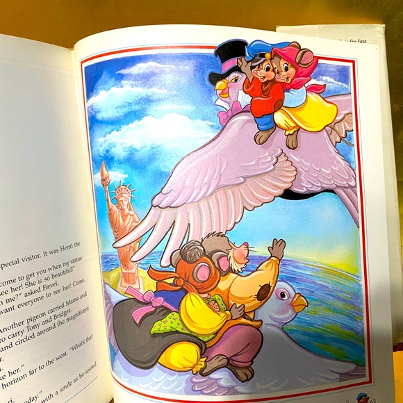 DISNEY AN AMERICAN TAIL HARD COVER BOOK w/DUST JACKET & EMBOSSED COVER VTG 1986 - Picture 3 of 16